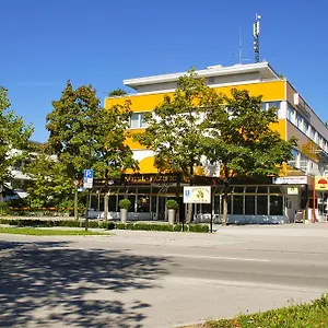 Pazific Hotel